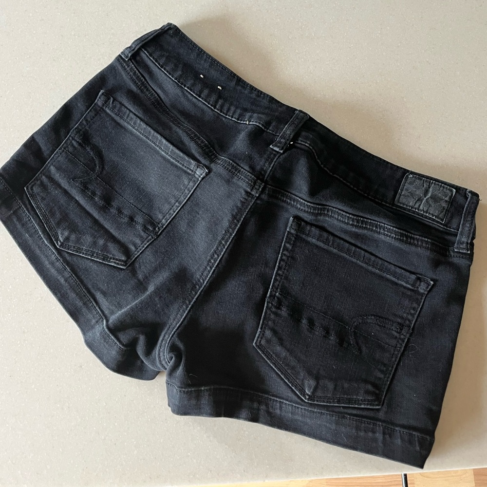AE black Shortie Denim Shorts - Picture 2 of 5